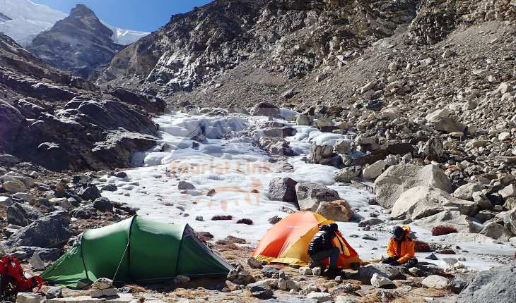 Camping in Sherpani Col Base Camp 