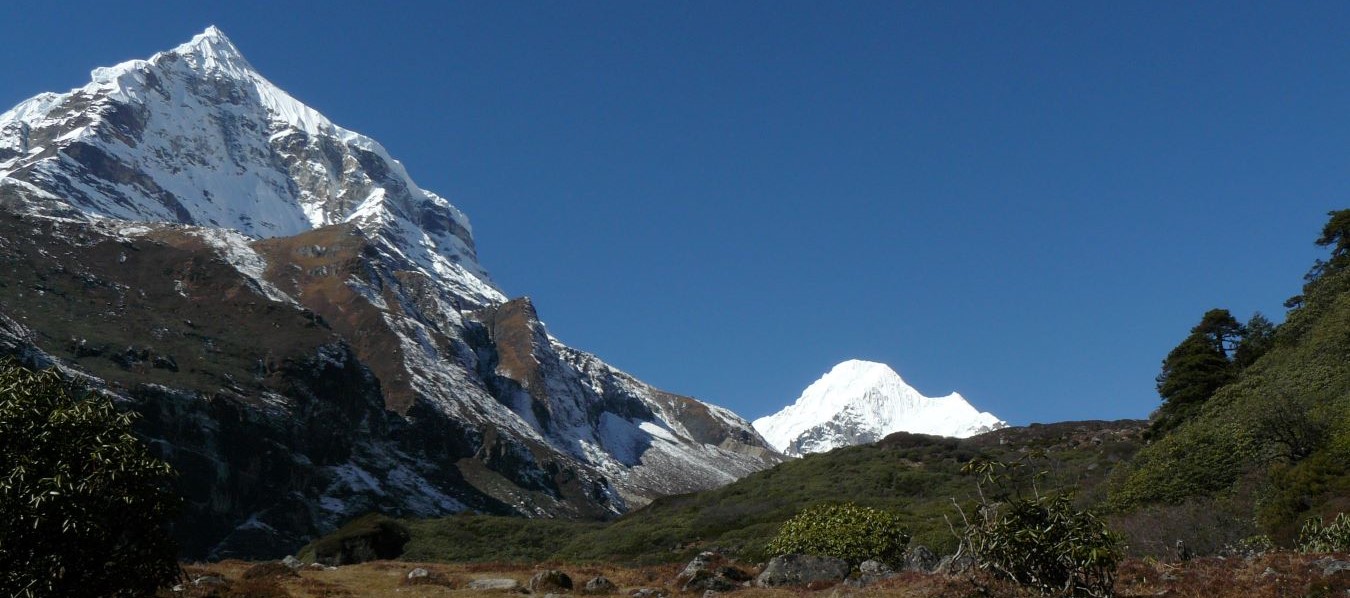 Makalu Circuit Trek